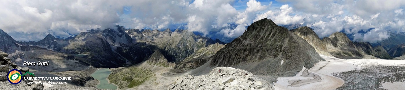 104 Panoramica al Passo del Venerocolo .jpg